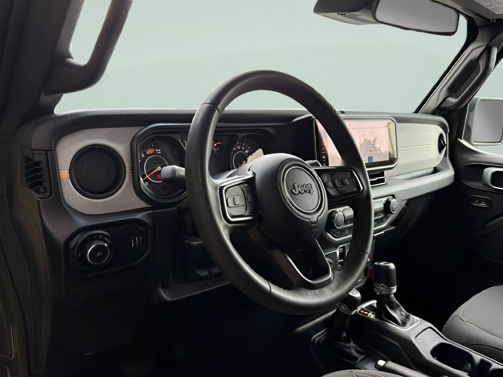 Used 2024 Jeep Wrangler Unlimited Sport AWD/4WD image 9