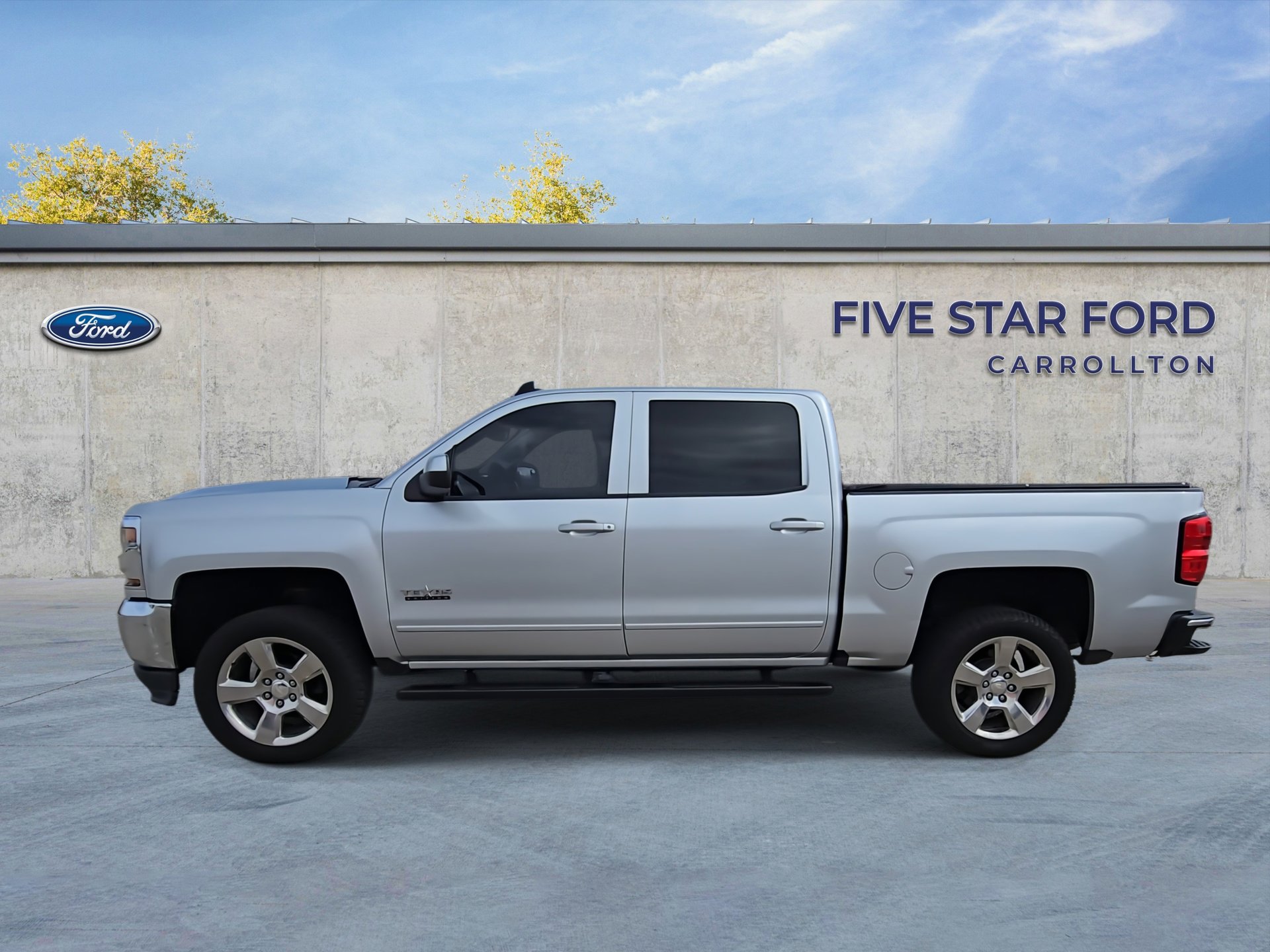 Used 2016 Chevrolet Silverado 1500 LT w/ Texas Edition image 5
