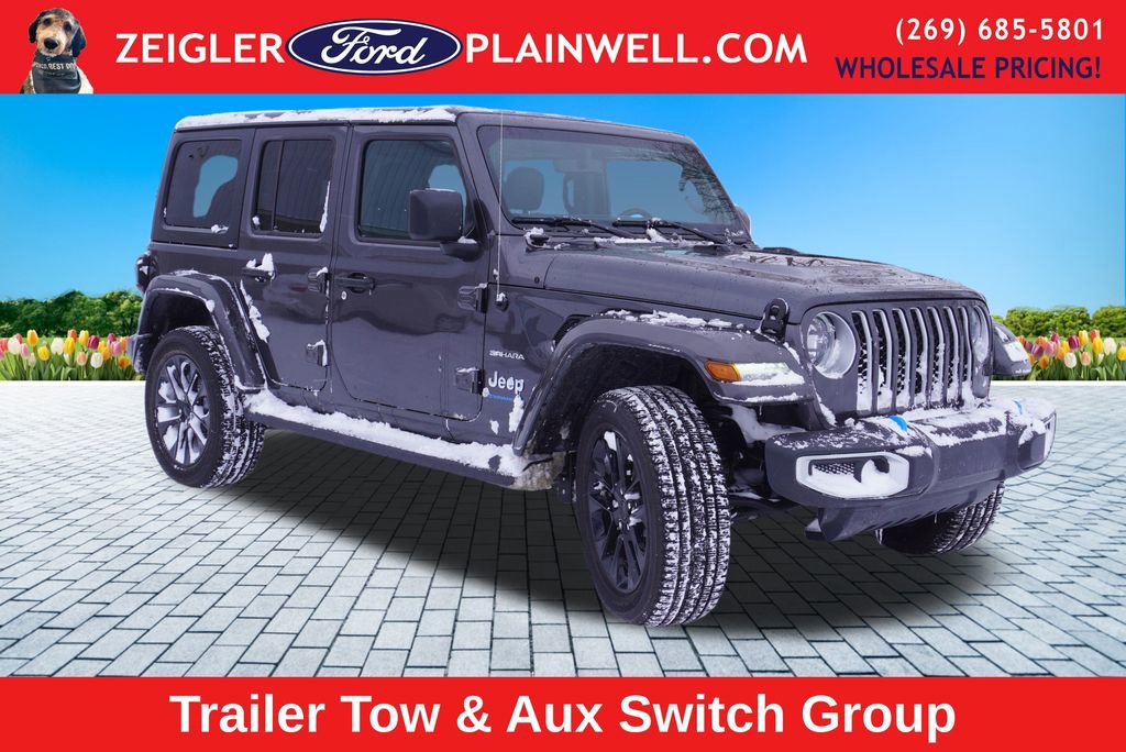 Used 2023 Jeep Wrangler Unlimited Sahara w/ Cold Weather Group image 4