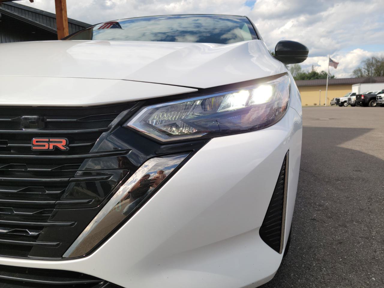 Used 2024 Nissan Sentra SR w/ SR Premium Package image 18