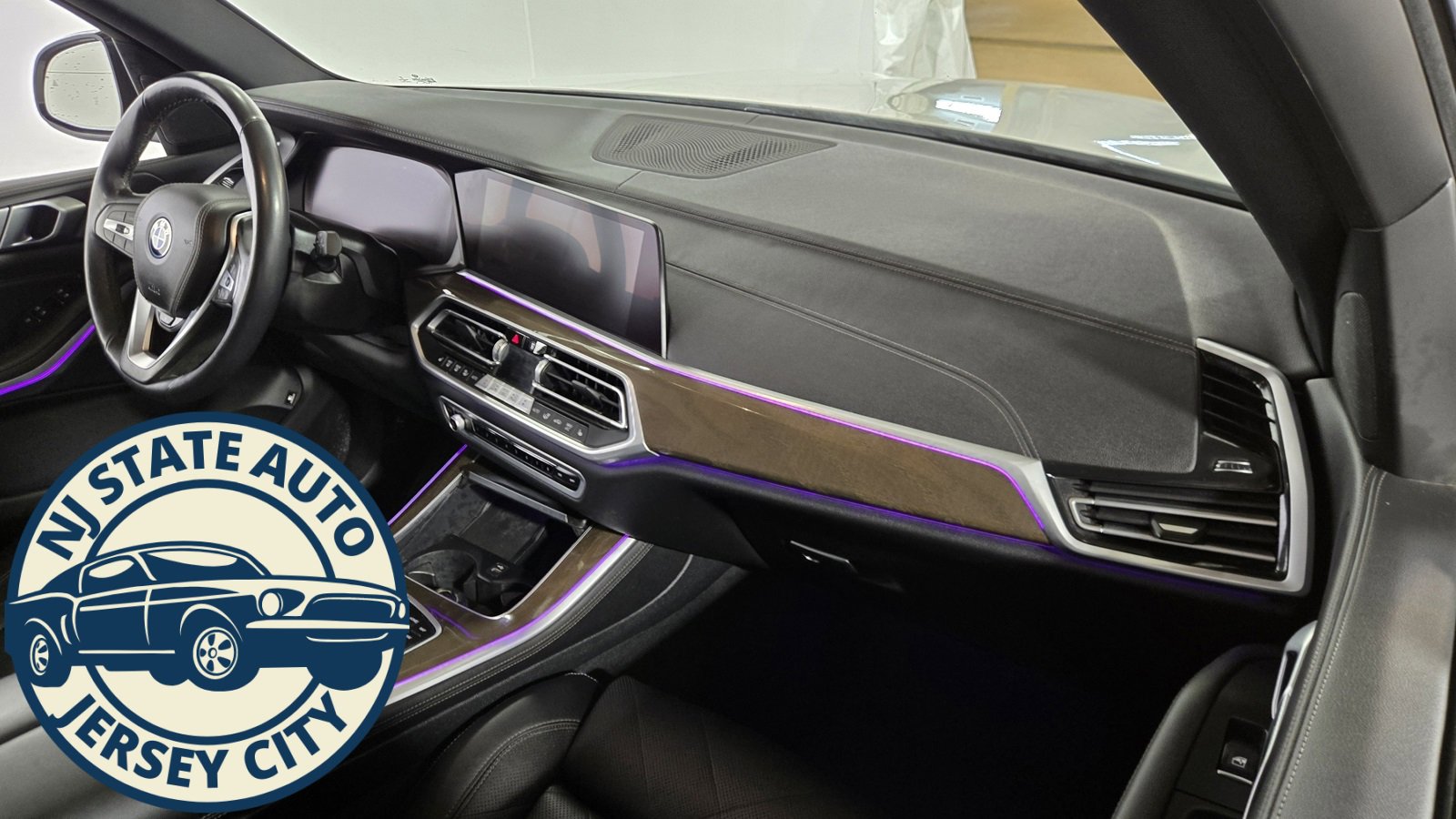 Used 2023 BMW X5 xDrive45e w/ Climate Comfort Package image 35