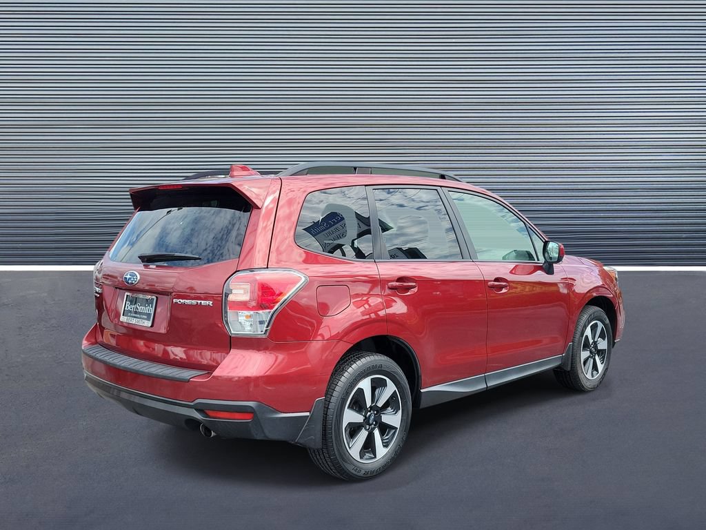 Used 2017 Subaru Forester 2.5i Premium AWD/4WD image 3