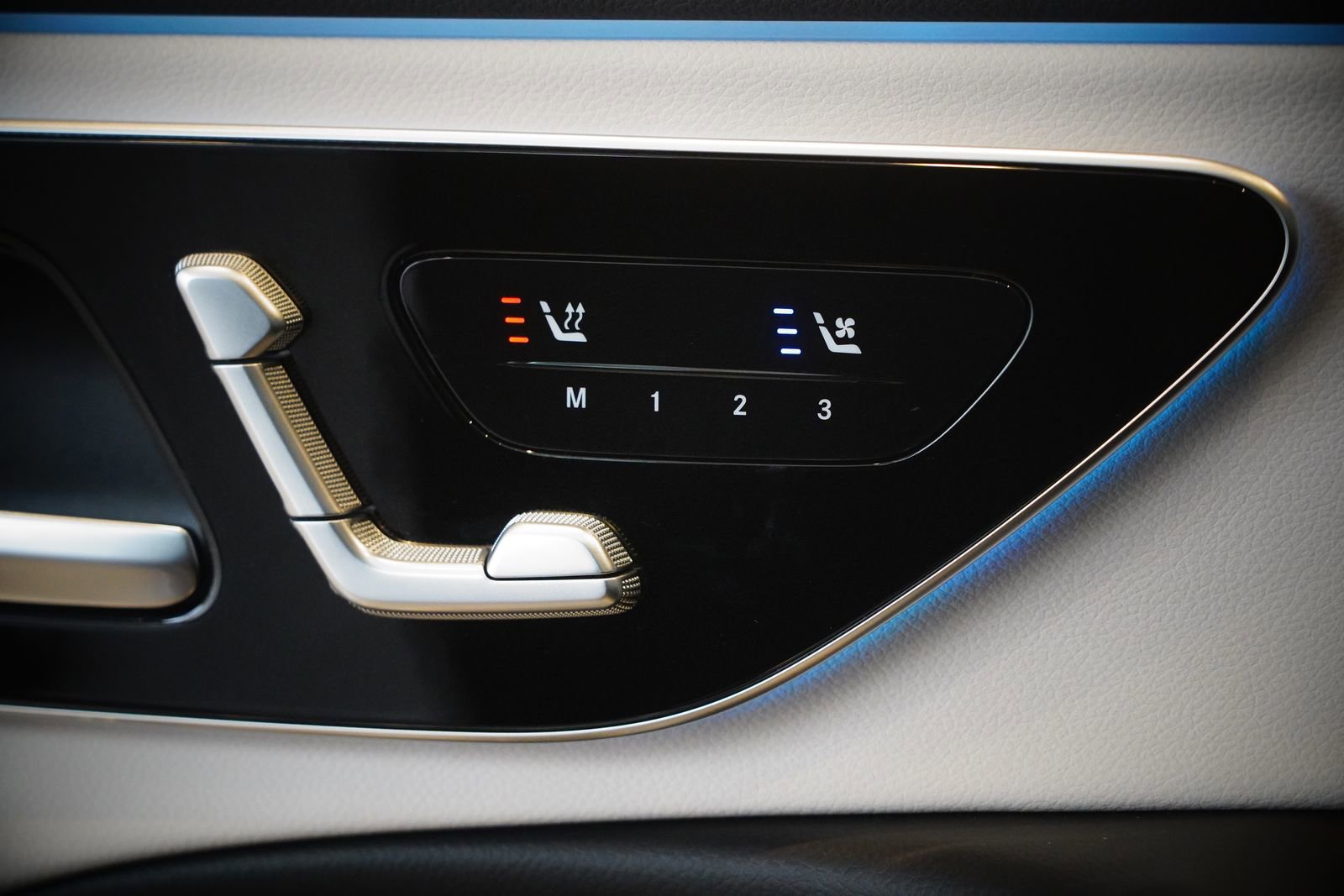 Used 2025 Mercedes-Benz E 350 4MATIC Sedan image 27