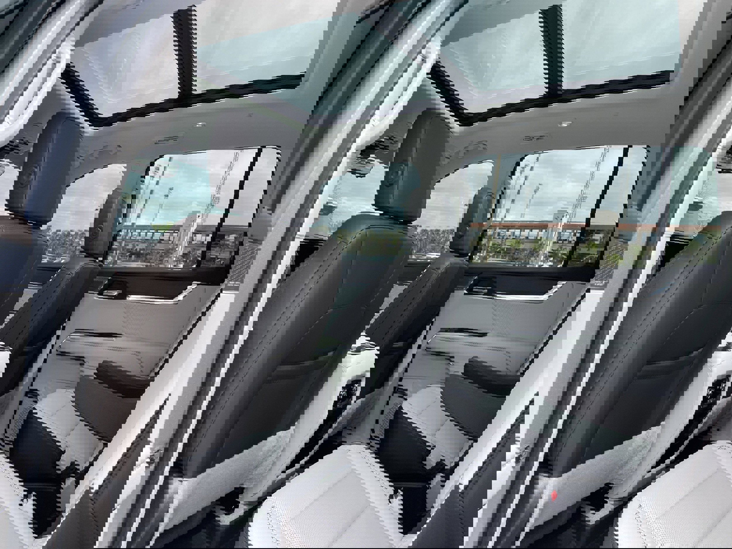 Certified 2025 GMC Acadia Denali w/ Super Cruise Package image 17