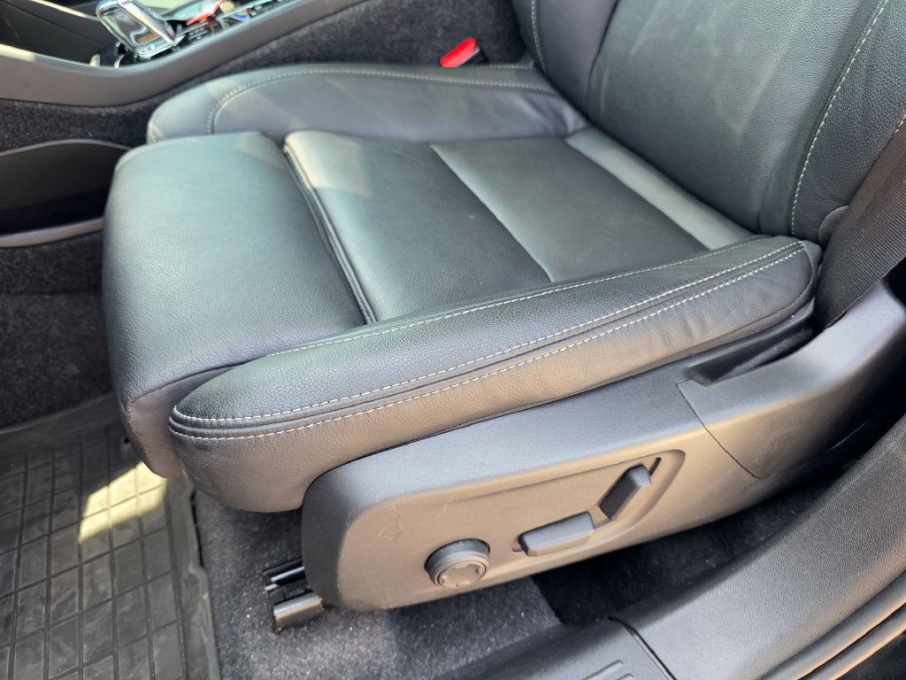 Used 2026 Volvo XC40 B5 Plus AWD/4WD image 11