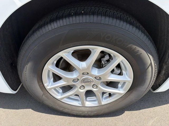 Used 2024 Chrysler Pacifica Touring-L FWD image 29