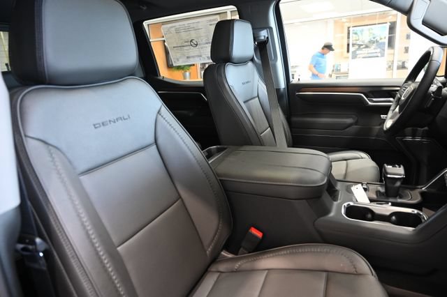 New 2026 GMC Sierra 1500 Denali AWD/4WD image 13