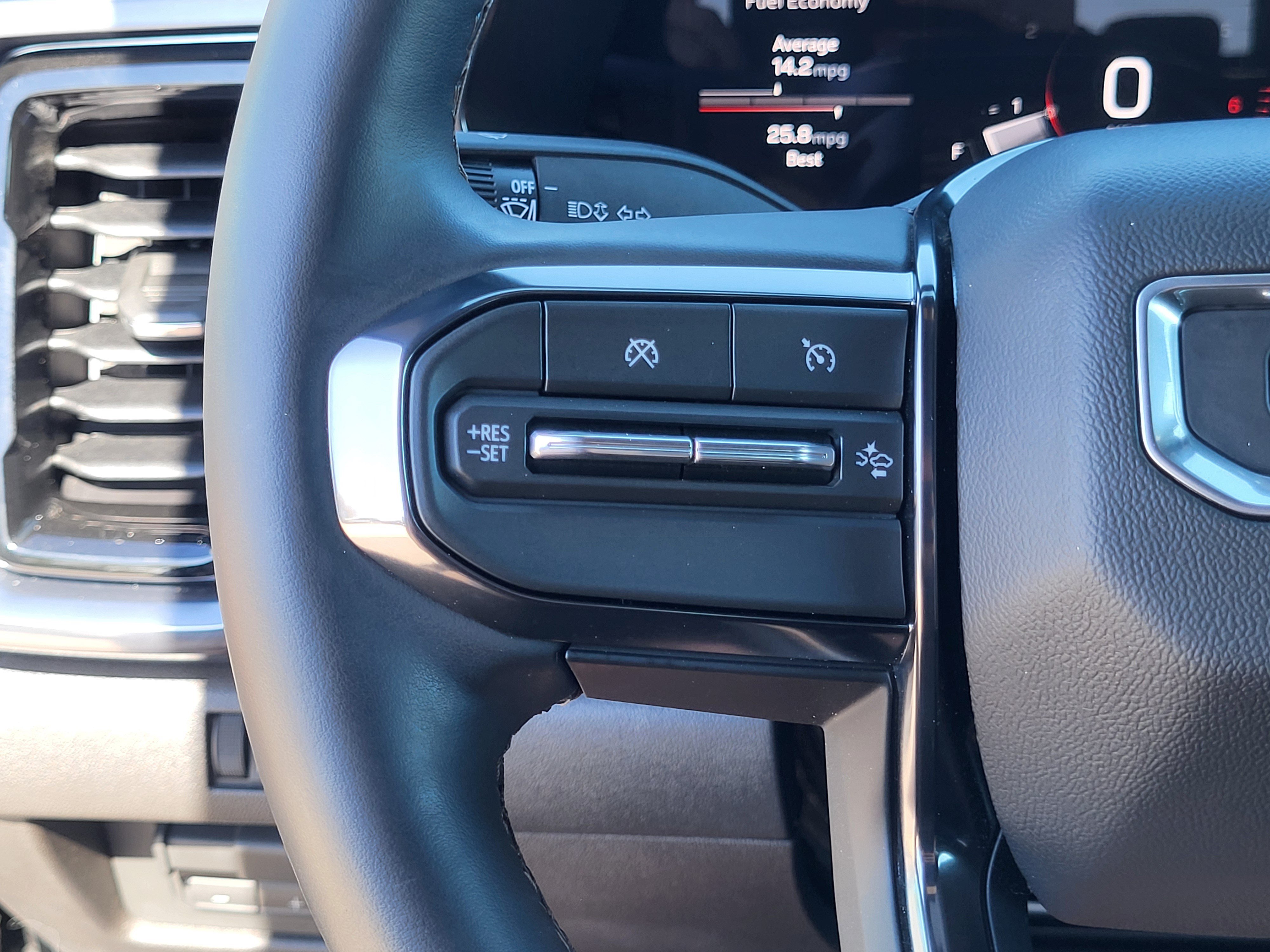 Used 2026 GMC Canyon AT4 w/ Technology Plus Package AWD/4WD image 15