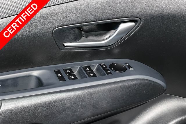 Certified 2025 Hyundai Santa Cruz SE FWD image 23