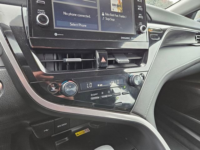 Used 2024 Toyota Camry XLE w/ Cold Weather Package AWD/4WD image 29