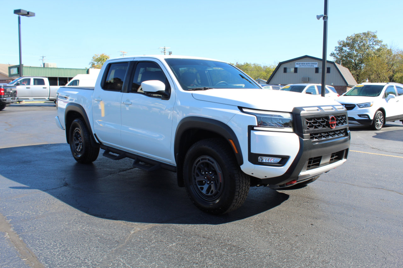 Used 2025 Nissan Frontier PRO-4X w/ Pro Premium Package image 3