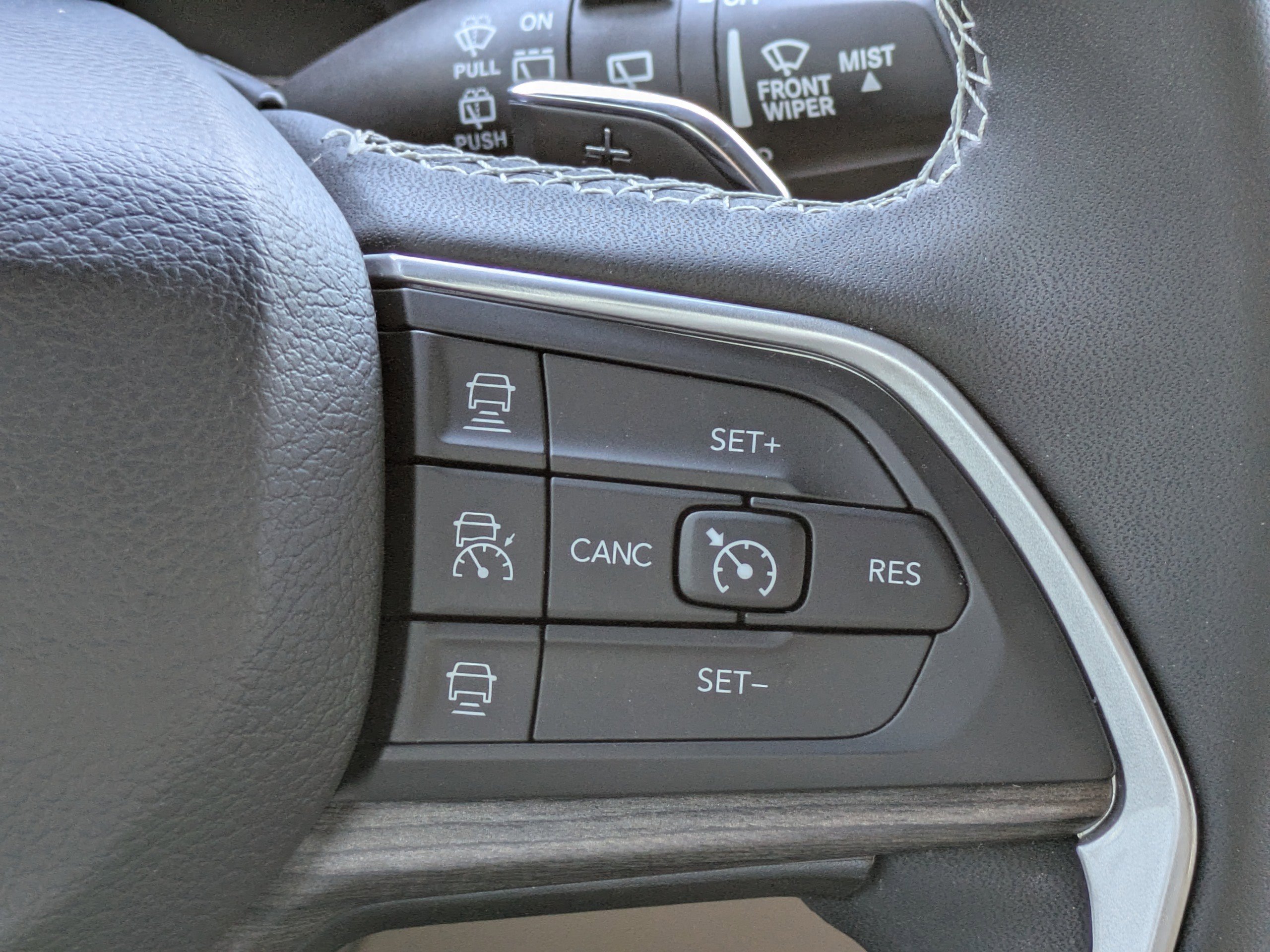 Used 2023 Jeep Grand Cherokee L Limited w/ Luxury Tech Group II image 23