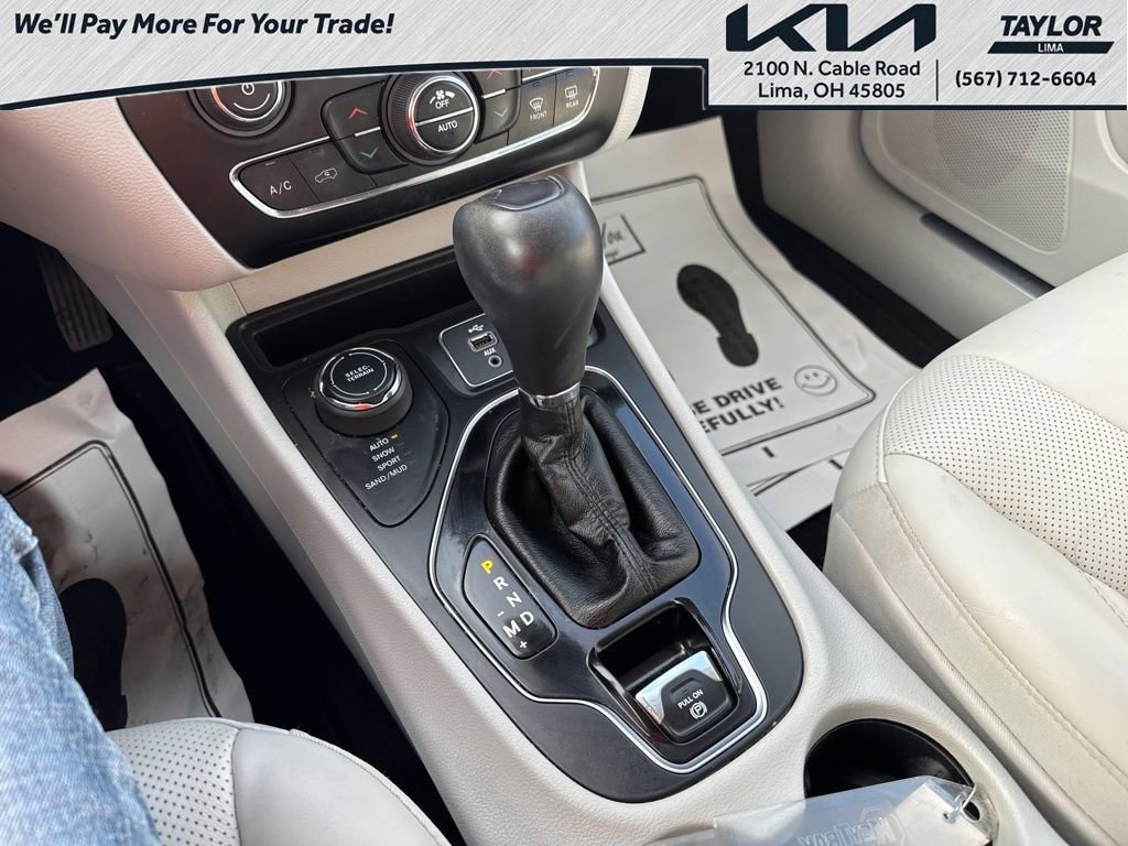 Used 2019 Jeep Cherokee Limited w/ Technology Group image 17