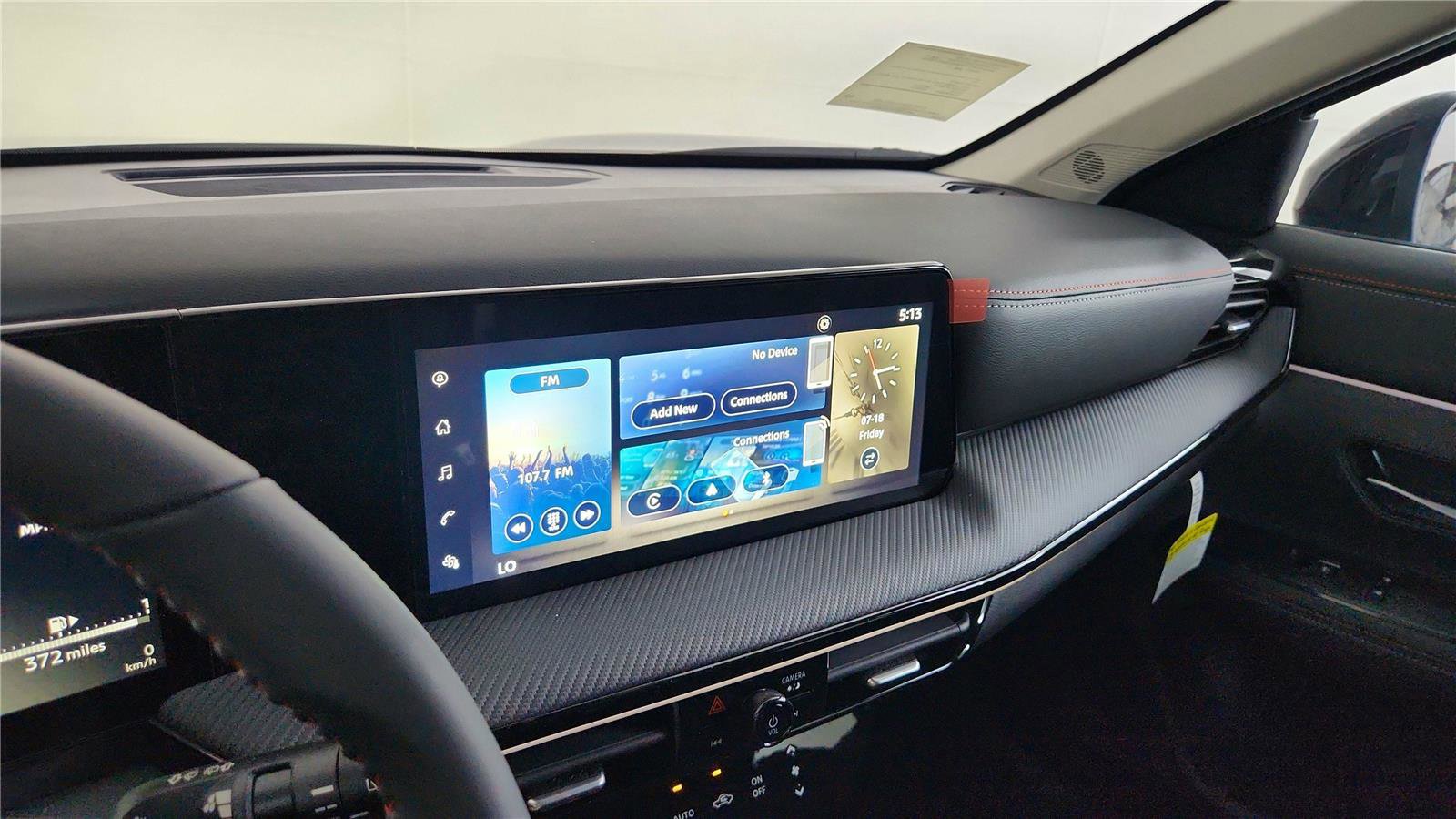 Used 2025 Nissan Kicks SR FWD image 43