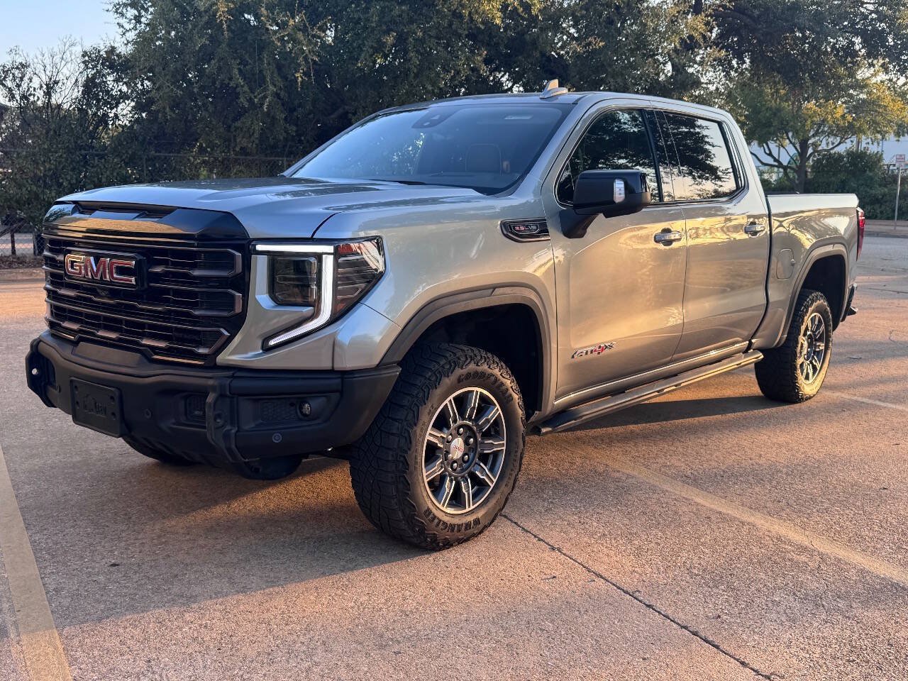 Used 2023 GMC Sierra 1500 AT4X AWD/4WD image 1