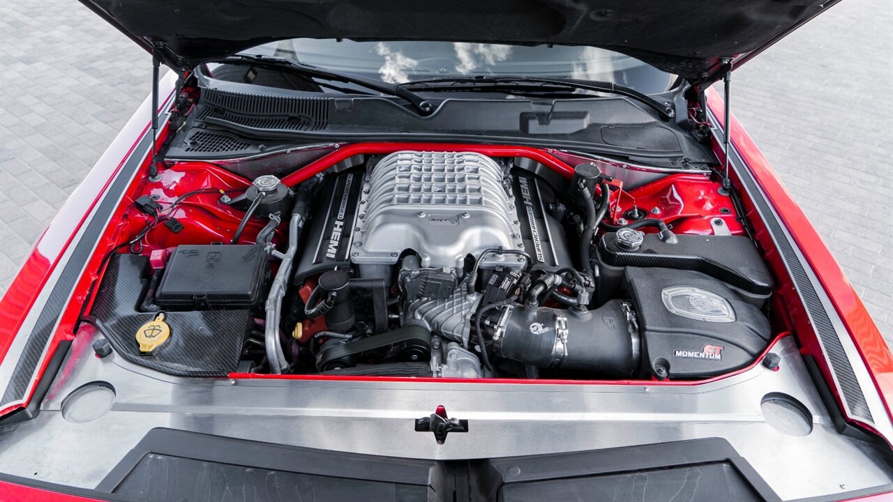 Used 2018 Dodge Challenger SRT Hellcat RWD image 12