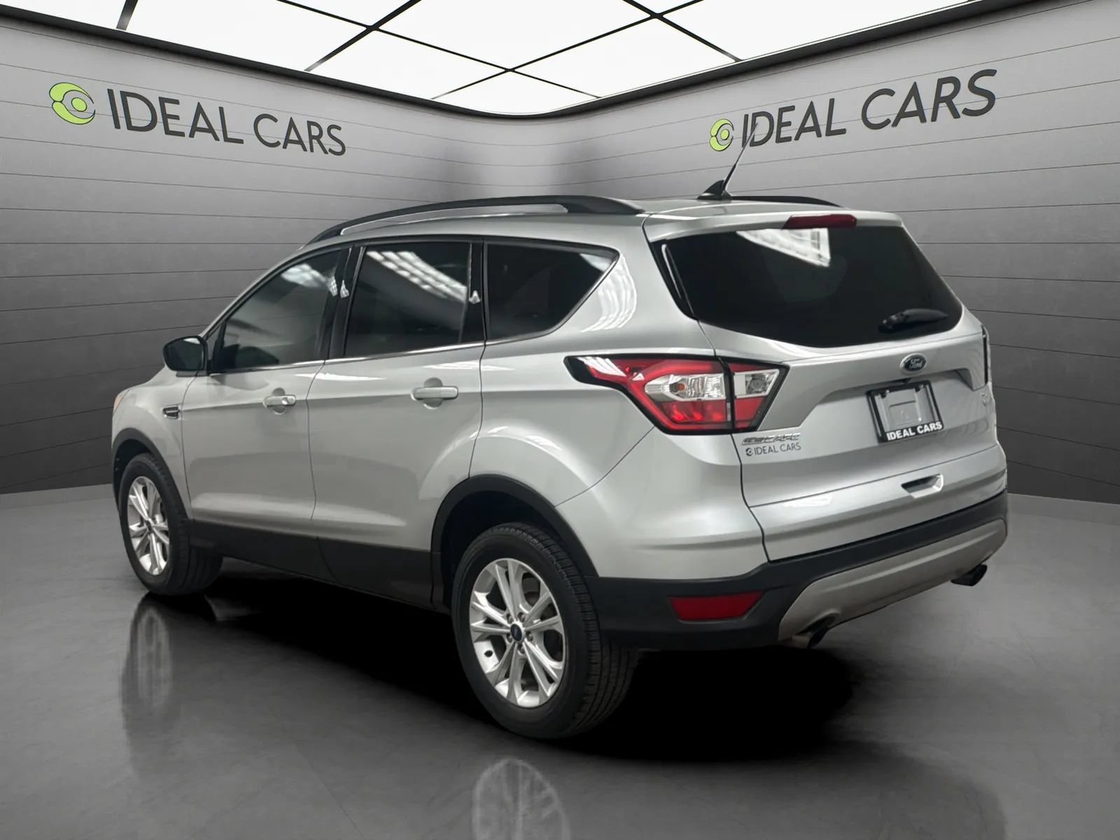 Used 2018 Ford Escape SE w/ Ford Safe & Smart Package AWD/4WD image 7