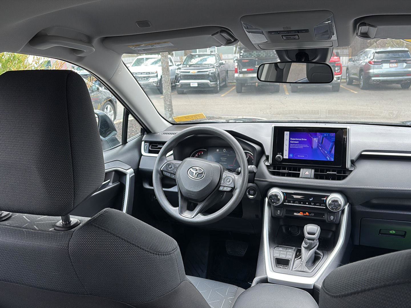 Used 2025 Toyota RAV4 XLE AWD/4WD image 16