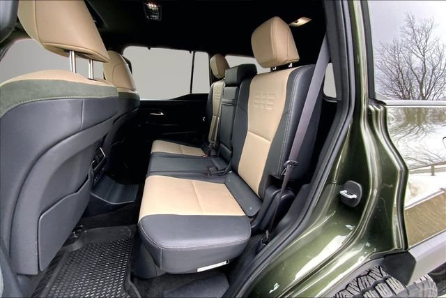Used 2024 Lexus GX 550 image 19