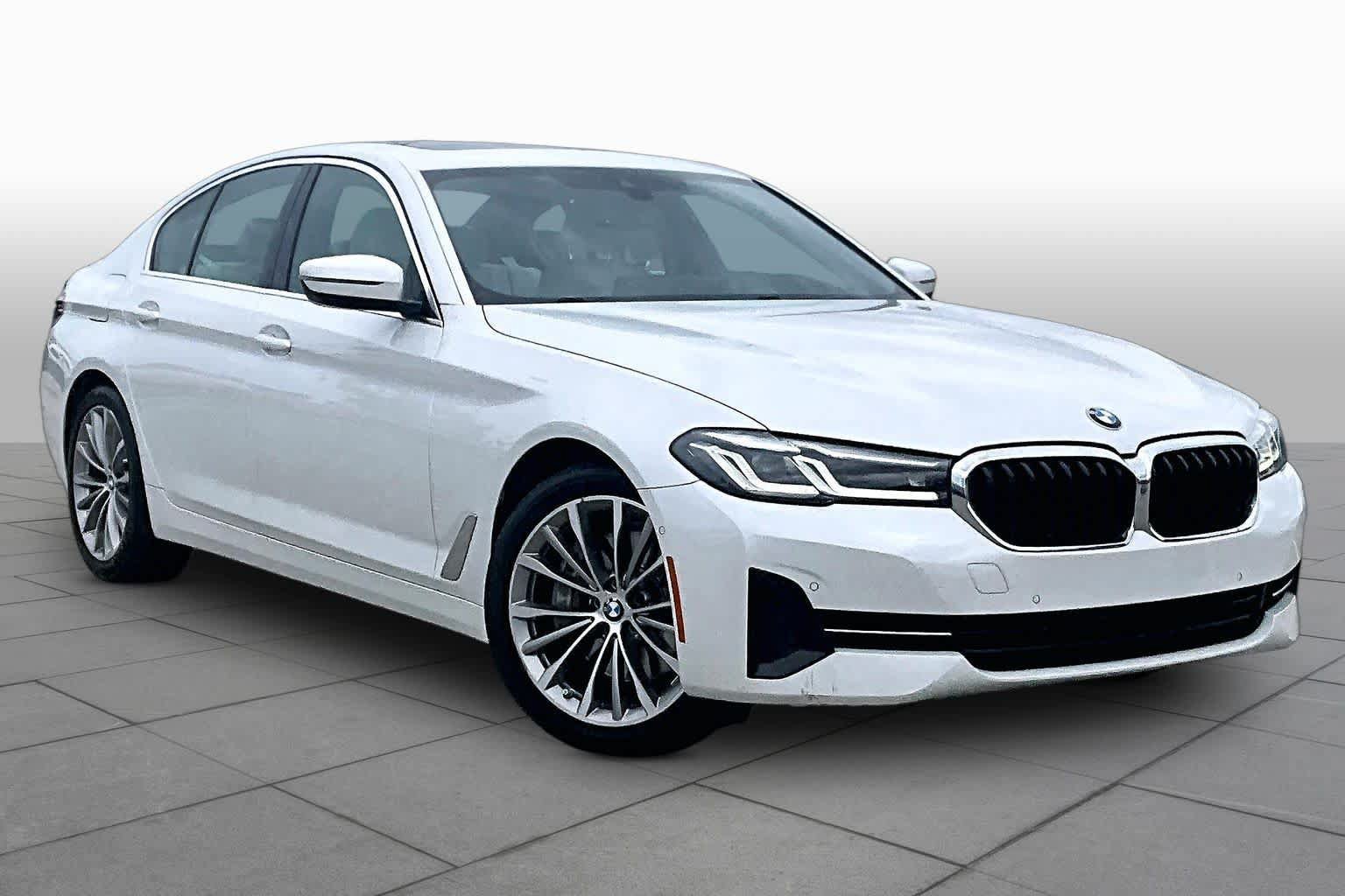 Used 2021 BMW 540i w/ Premium Package RWD image 2