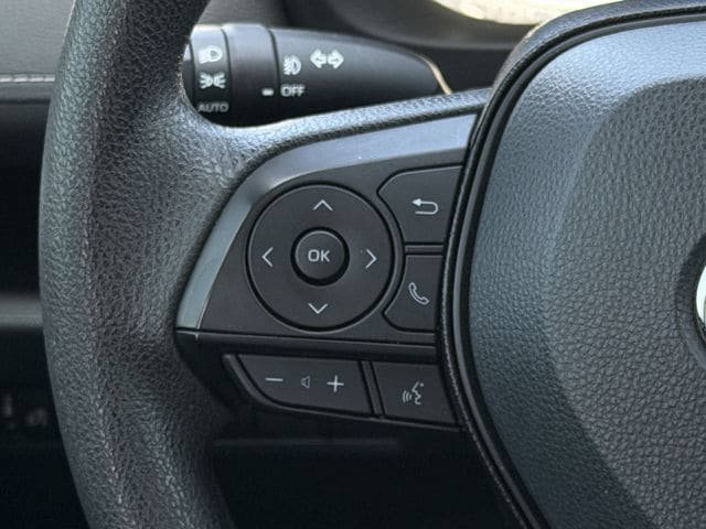 Used 2020 Toyota RAV4 XLE w/ Convenience Package FWD image 14