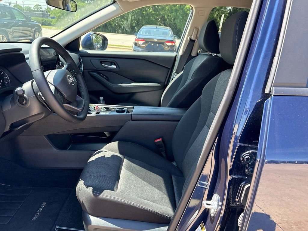 Used 2026 Nissan Rogue SV AWD/4WD image 11