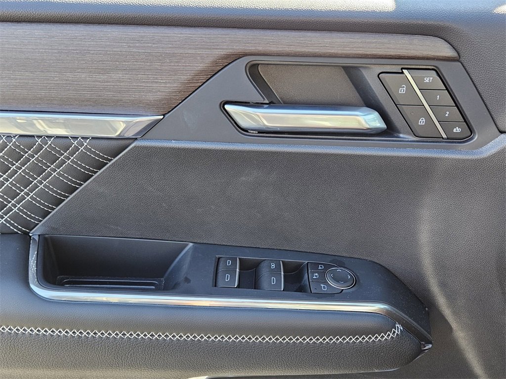 New 2025 GMC Acadia Denali image 27