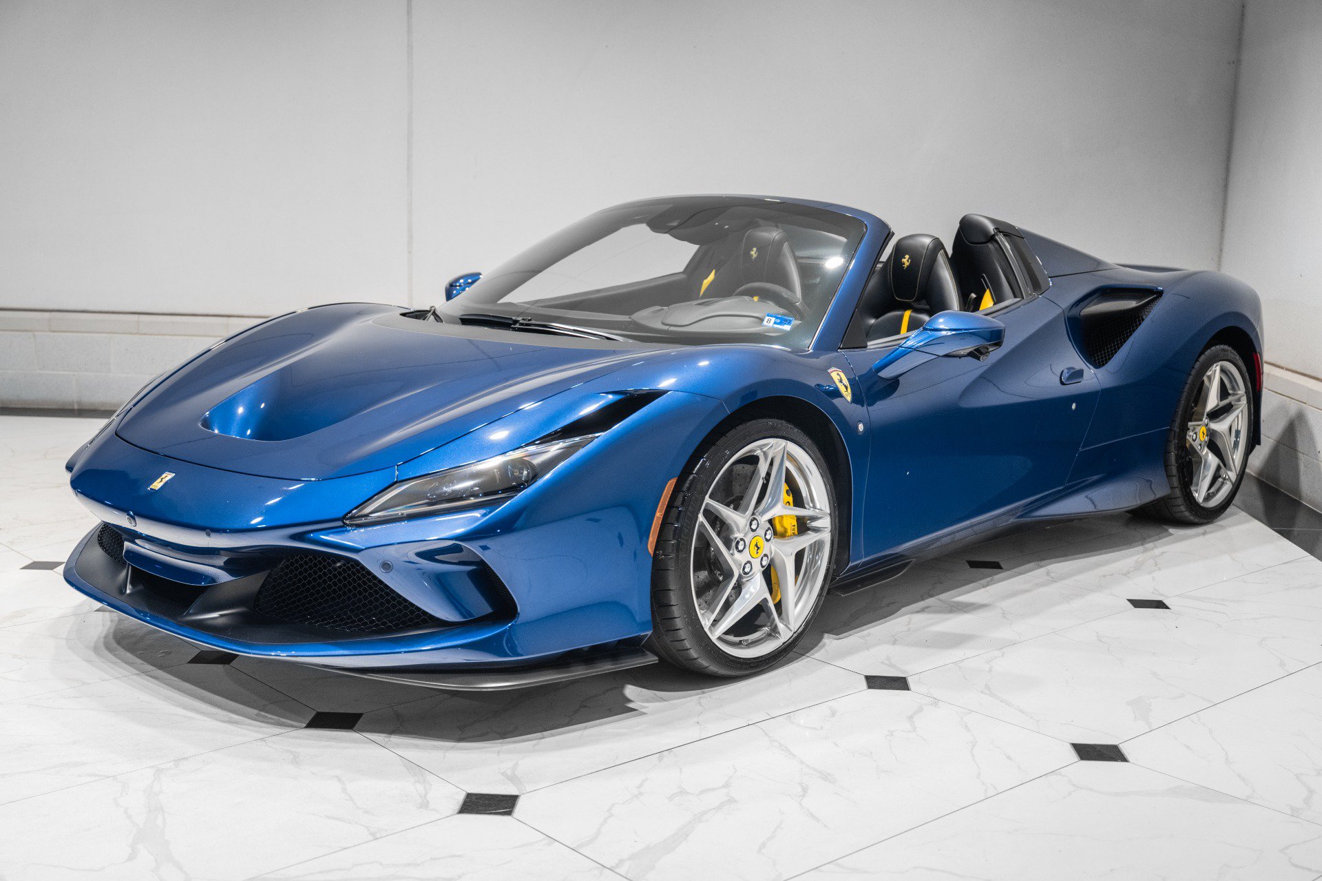 Used 2023 Ferrari F8 Tributo RWD image 5