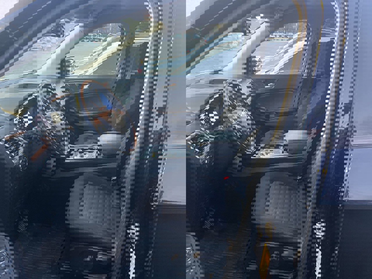 Used 2021 Ford Edge SE image 7