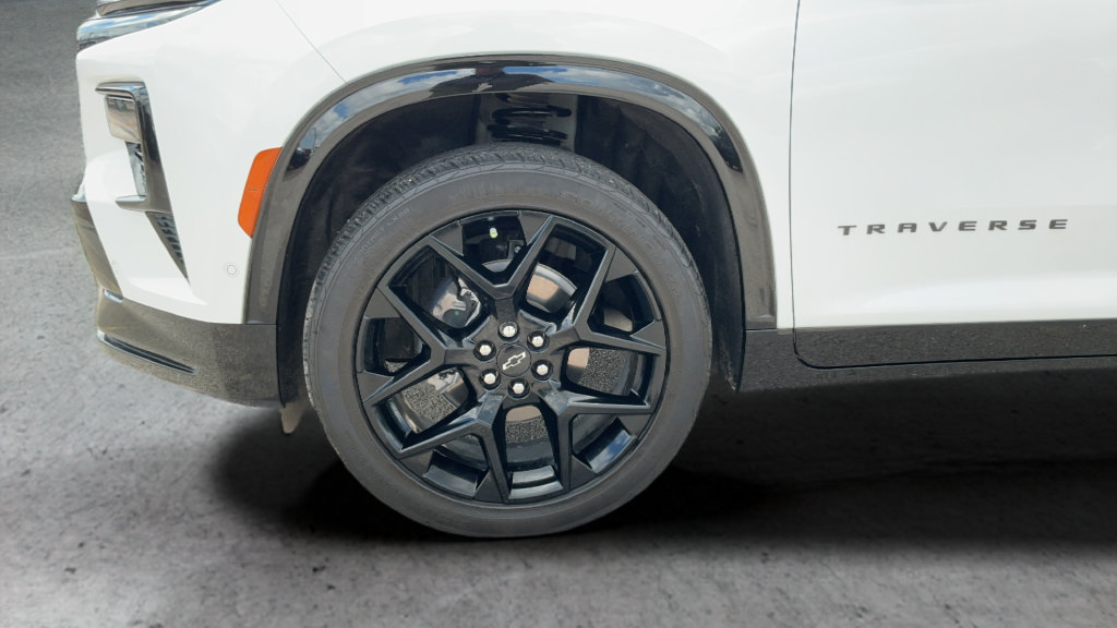 Used 2025 Chevrolet Traverse RS AWD/4WD image 26