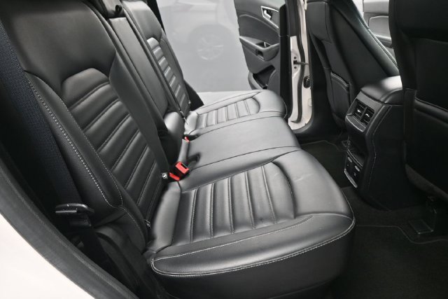 Used 2019 Ford Edge SEL w/ Equipment Group 201A AWD/4WD image 25