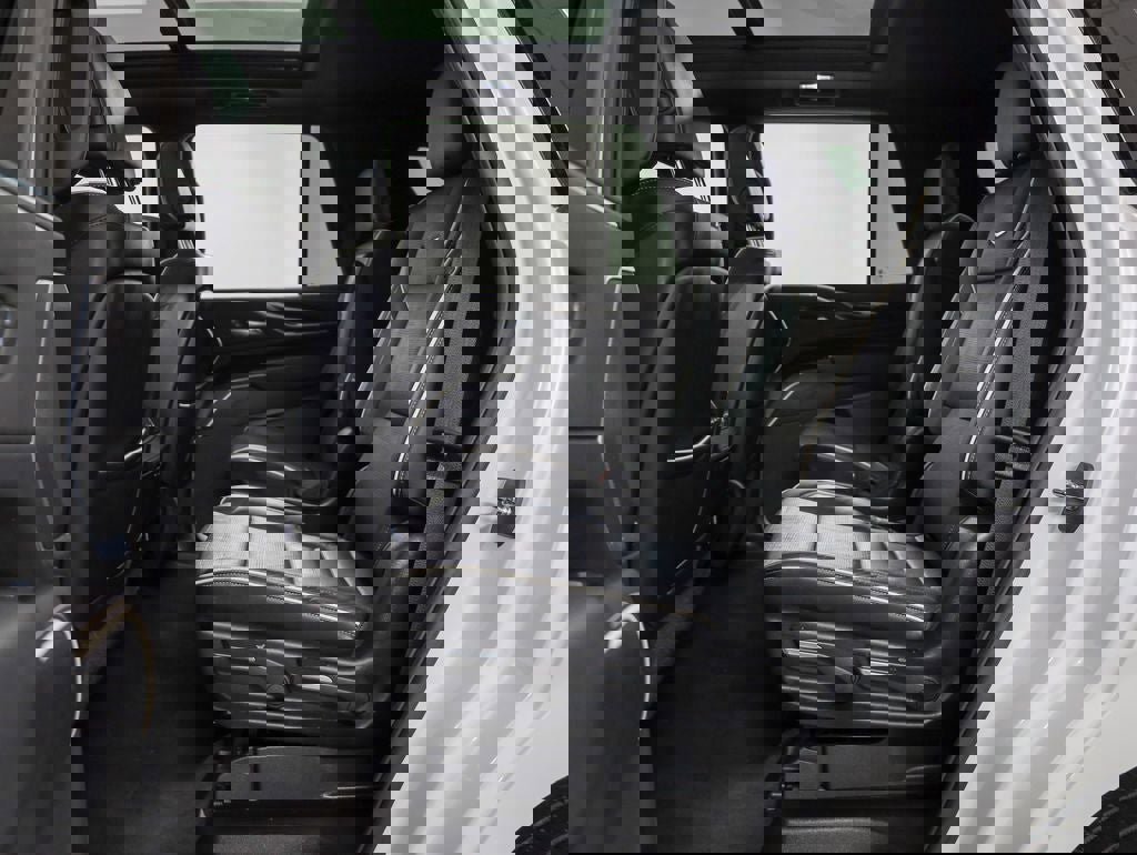 Used 2023 Cadillac Escalade Premium Luxury image 18