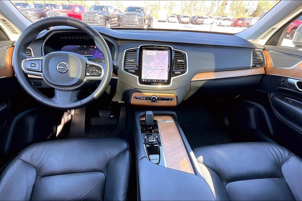 Used 2024 Volvo XC90 B6 Plus w/ Protection Package Premier image 15
