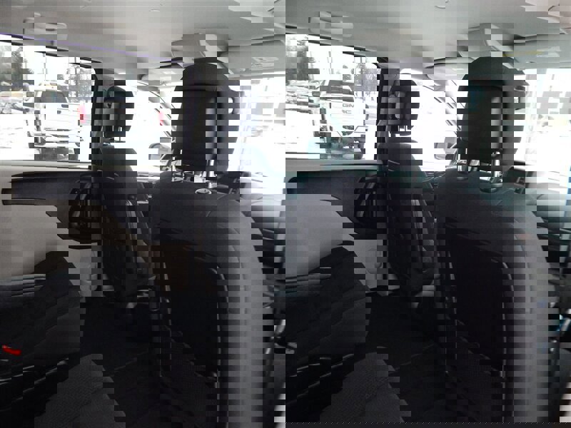 Used 2018 Dodge Grand Caravan SE w/ UConnect Hands-Free Group image 14