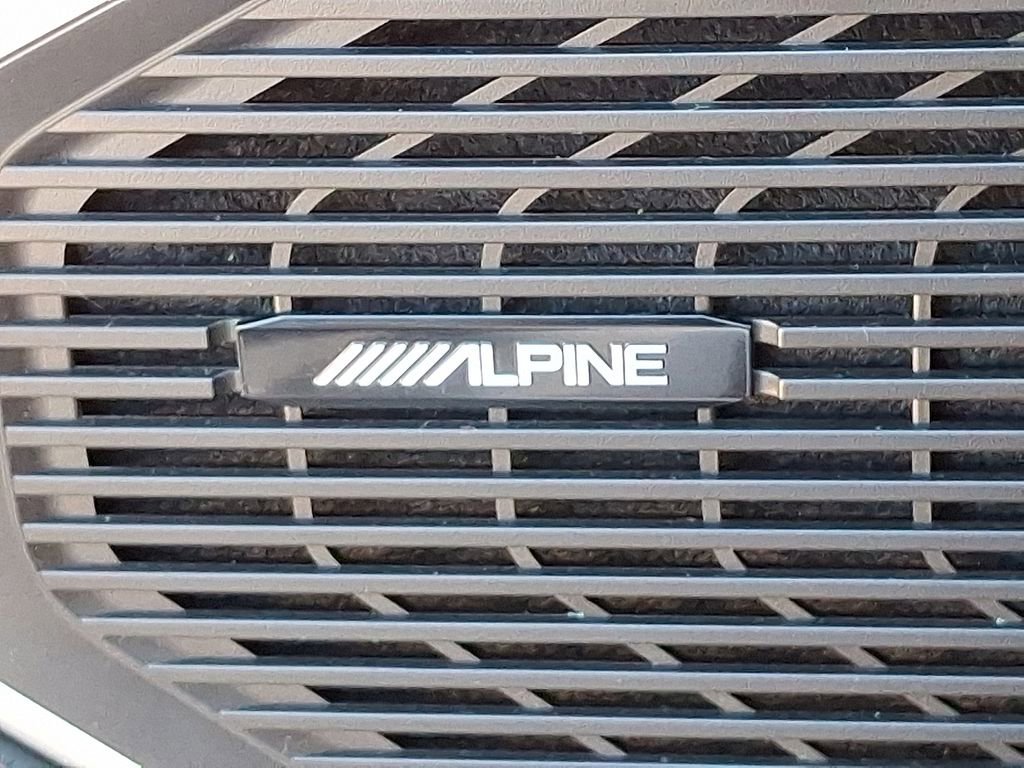 Used 2024 Jeep Wagoneer Series II w/ Flexible Seating Group image 28