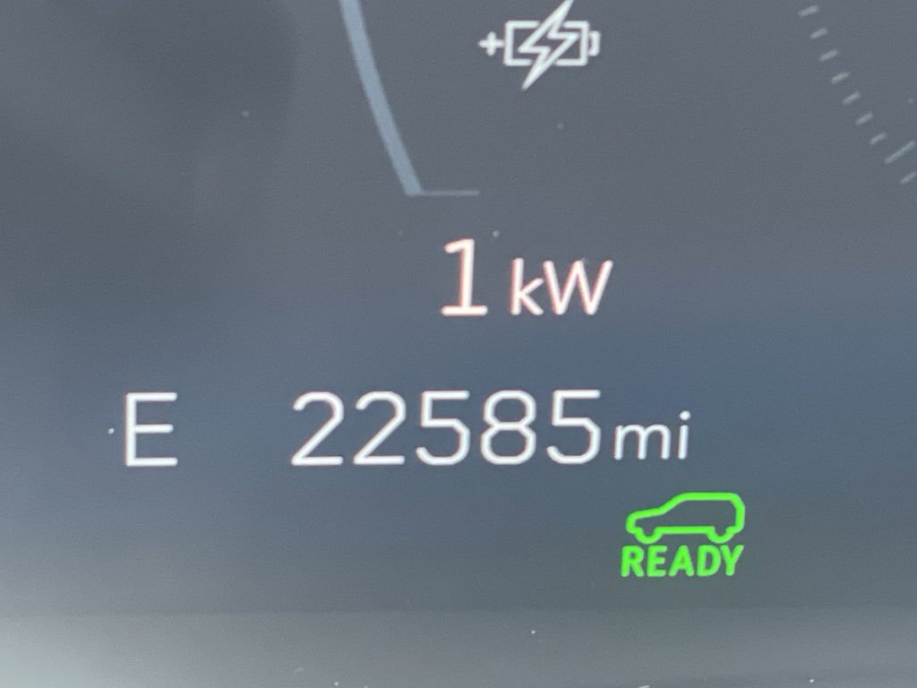 Certified 2024 Cadillac Lyriq Luxury AWD/4WD image 23
