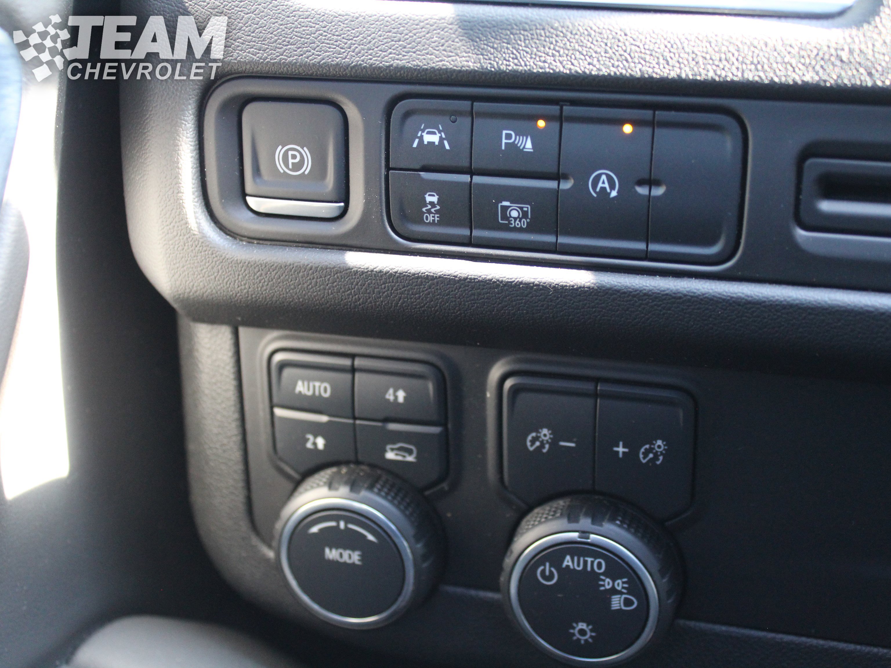 Certified 2024 Chevrolet Suburban RST w/ Luxury Package image 21