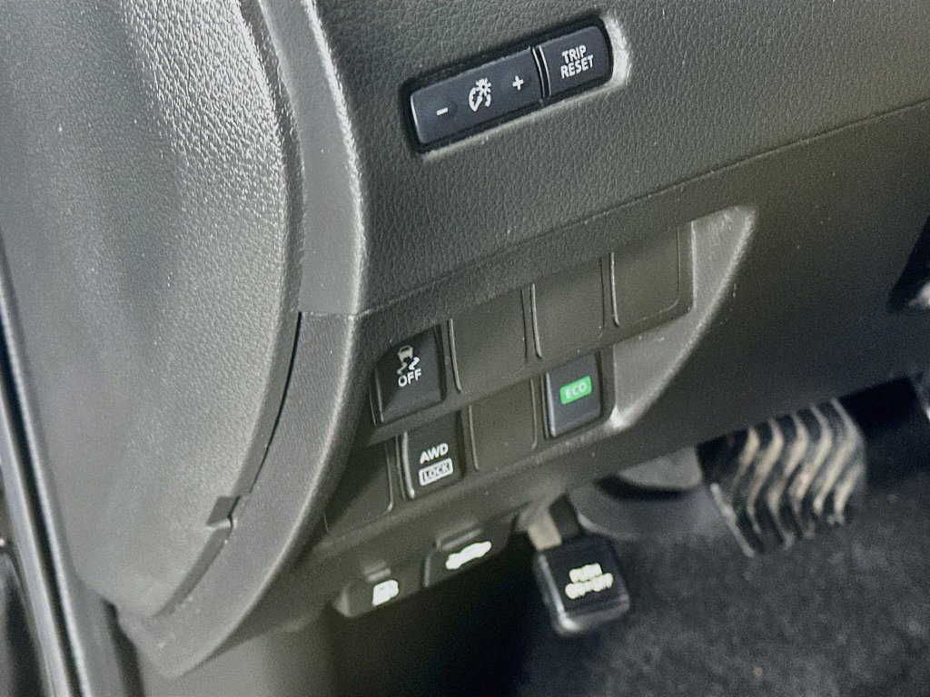 Used 2019 Nissan Rogue Sport S AWD/4WD image 19