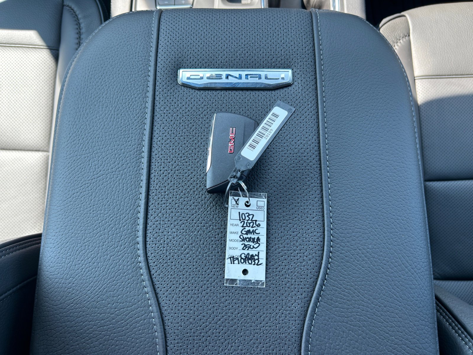 New 2026 GMC Sierra 2500 Denali w/ Denali Reserve Package image 31