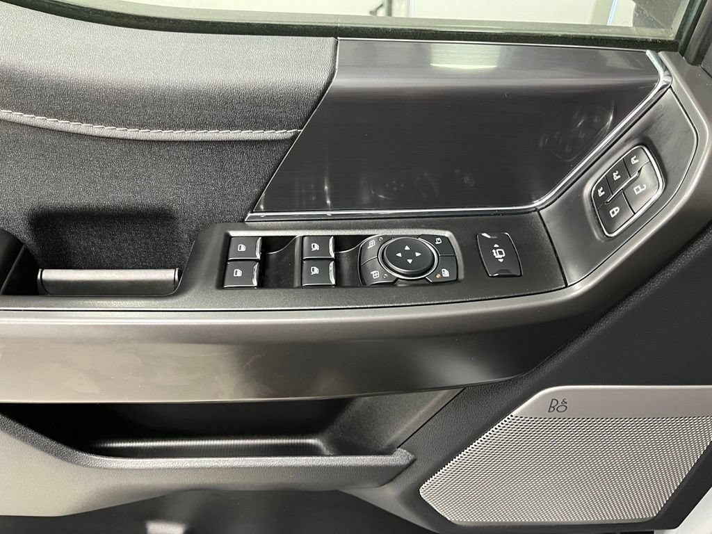 Used 2025 Ford F150 Lariat AWD/4WD image 25