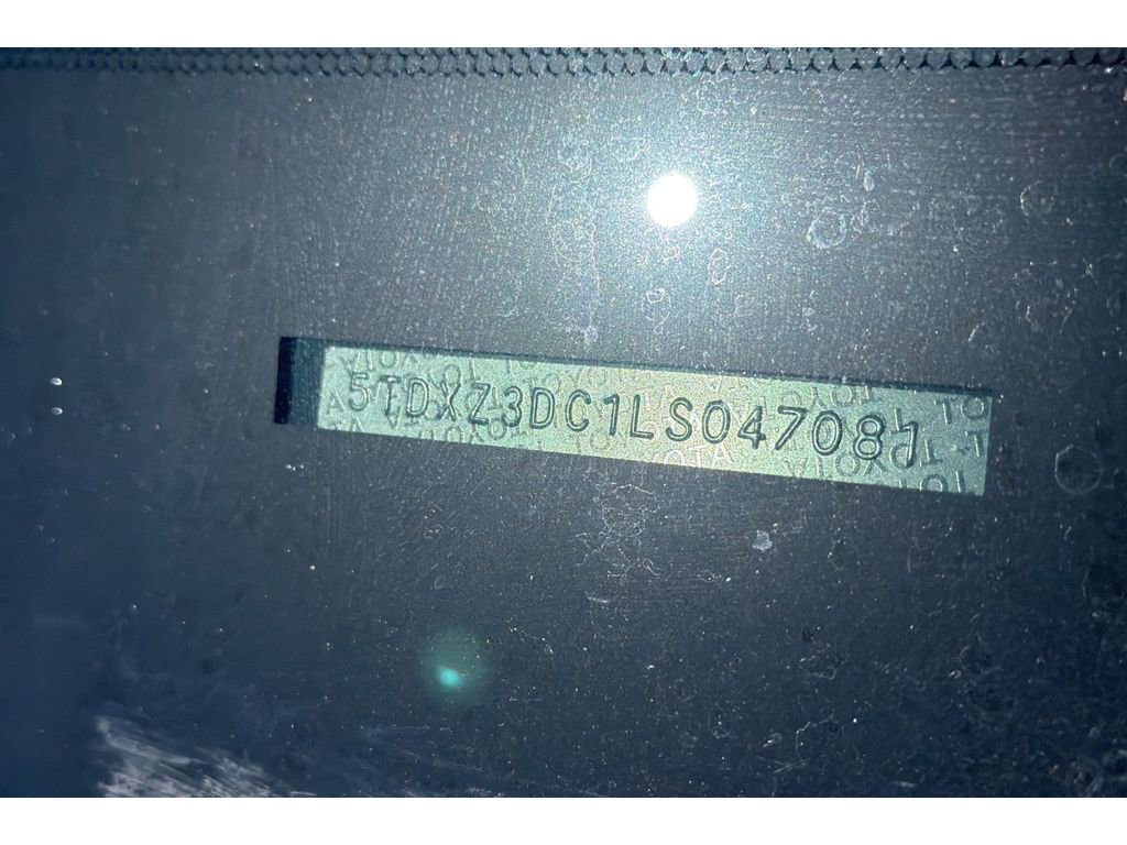 Used 2020 Toyota Sienna SE w/ SE Preferred Package image 37