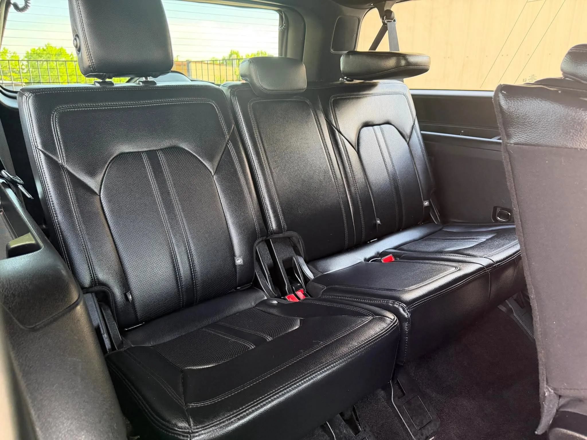 Used 2019 Ford Expedition Max Limited RWD image 21