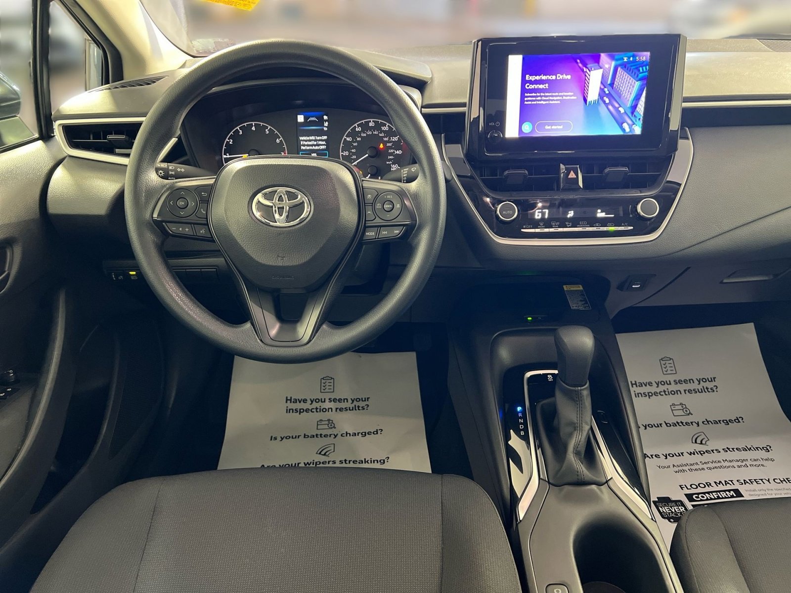 Used 2025 Toyota Corolla LE w/ LE Premium Package image 21