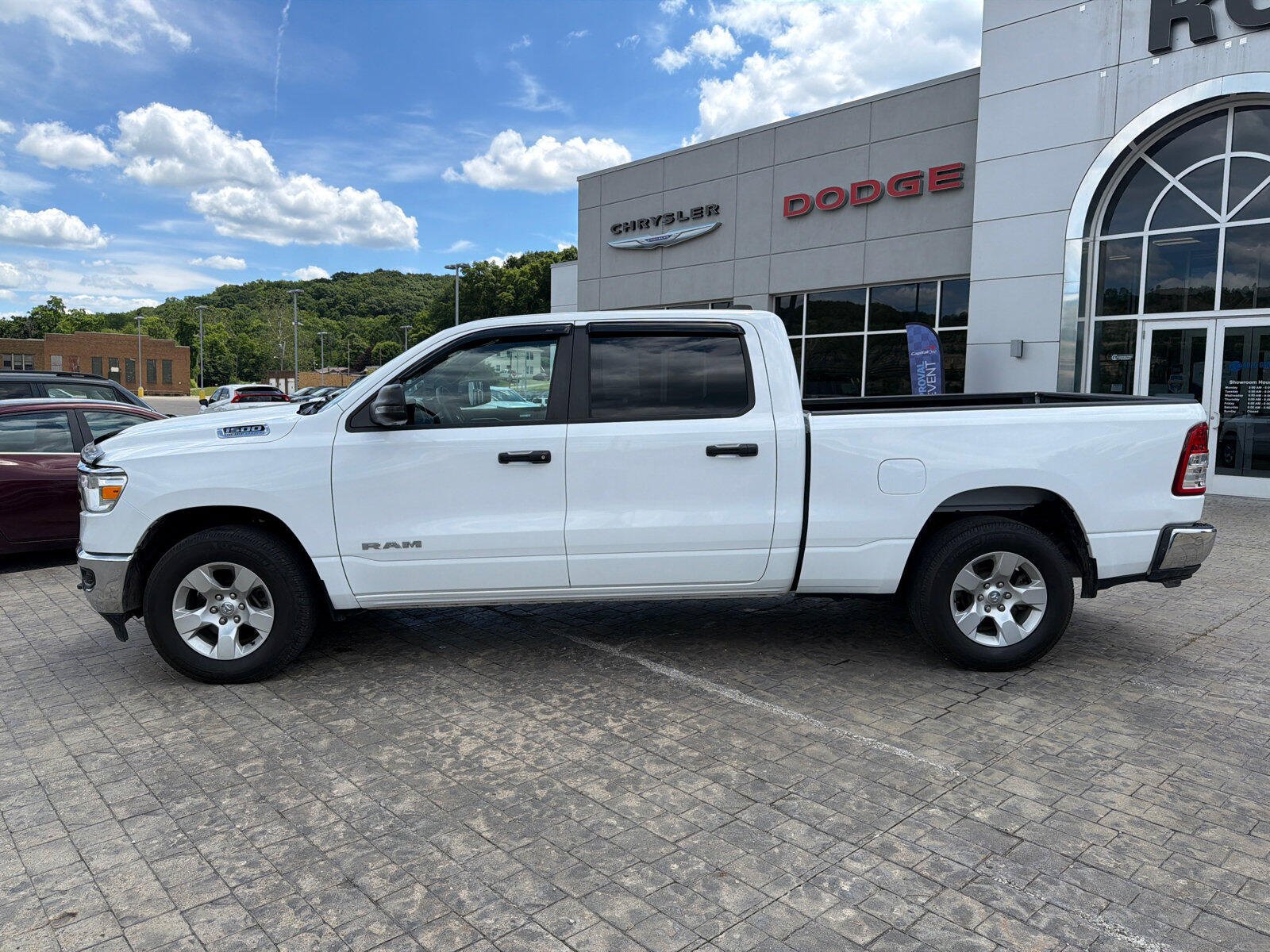 Used 2024 RAM 1500 Big Horn AWD/4WD image 5