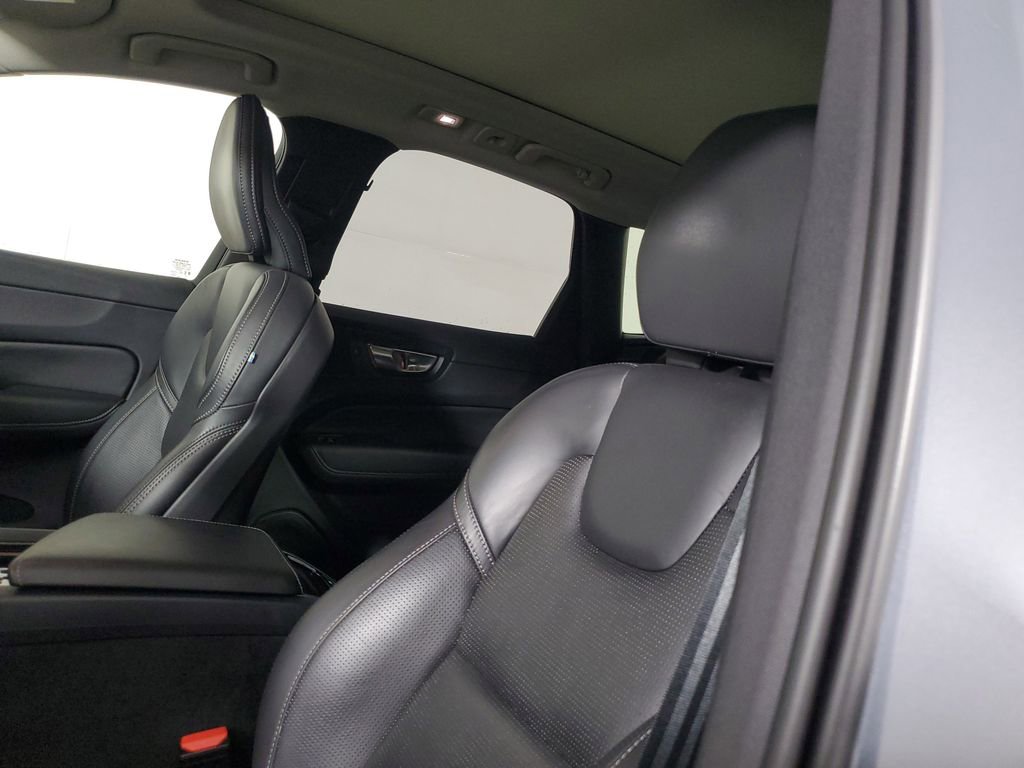 Certified 2024 Volvo XC60 B5 Ultimate w/ Protection Package Premier AWD/4WD image 23