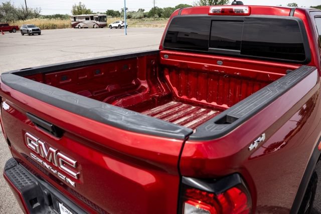 Used 2024 GMC Canyon Elevation AWD/4WD image 9