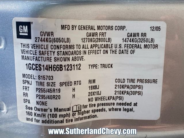 Used 2006 Chevrolet SSR w/ Preferred Equipment Group RWD image 38
