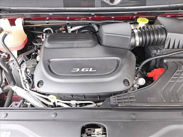 Used 2017 Chrysler Pacifica Touring-L FWD image 27