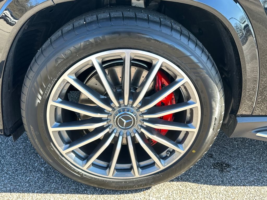 Certified 2025 Mercedes-Benz GLS 63 AMG 4MATIC image 16