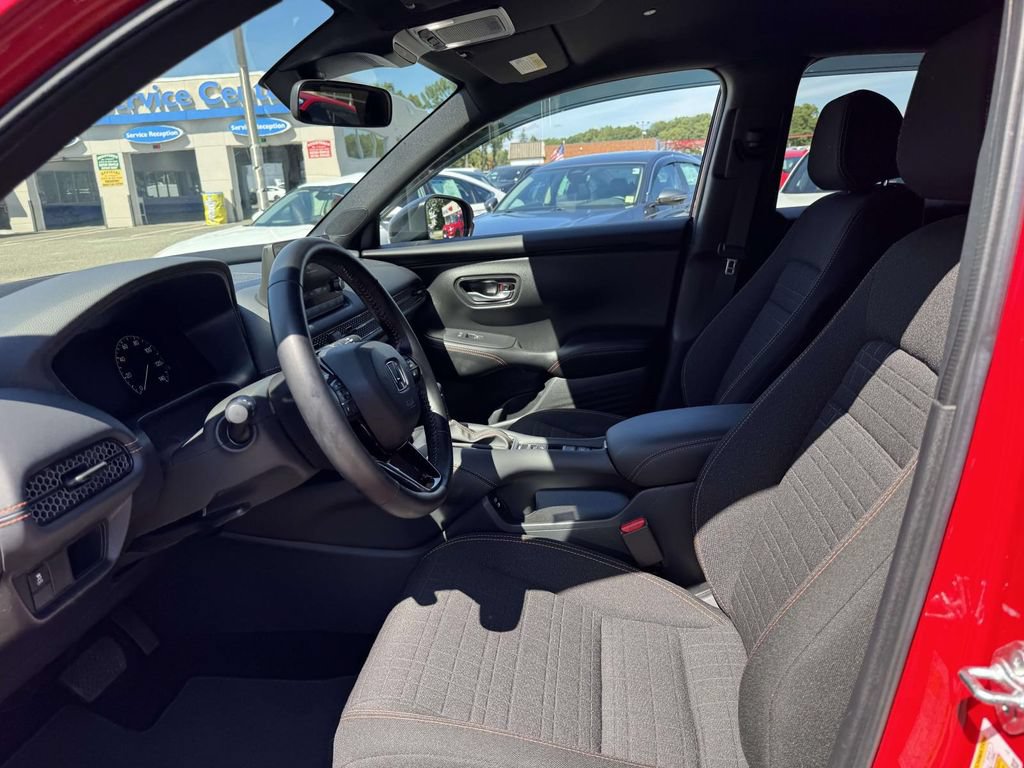 Certified 2025 Honda HR-V Sport image 12